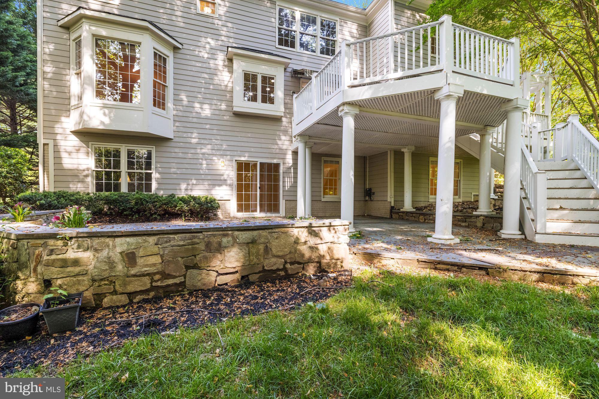 POTOMAC OUTSIDE - Residential