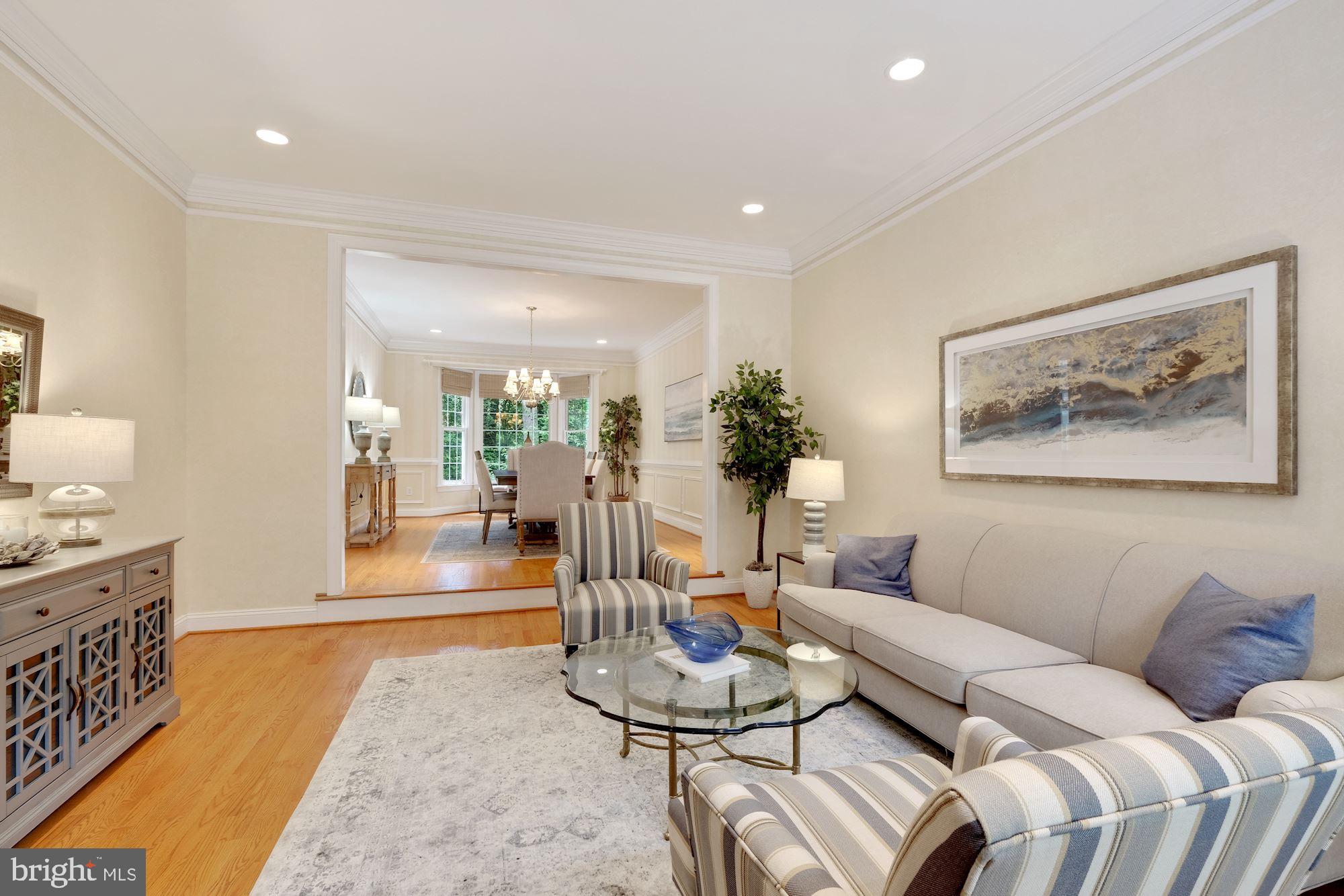 POTOMAC OUTSIDE - Residential