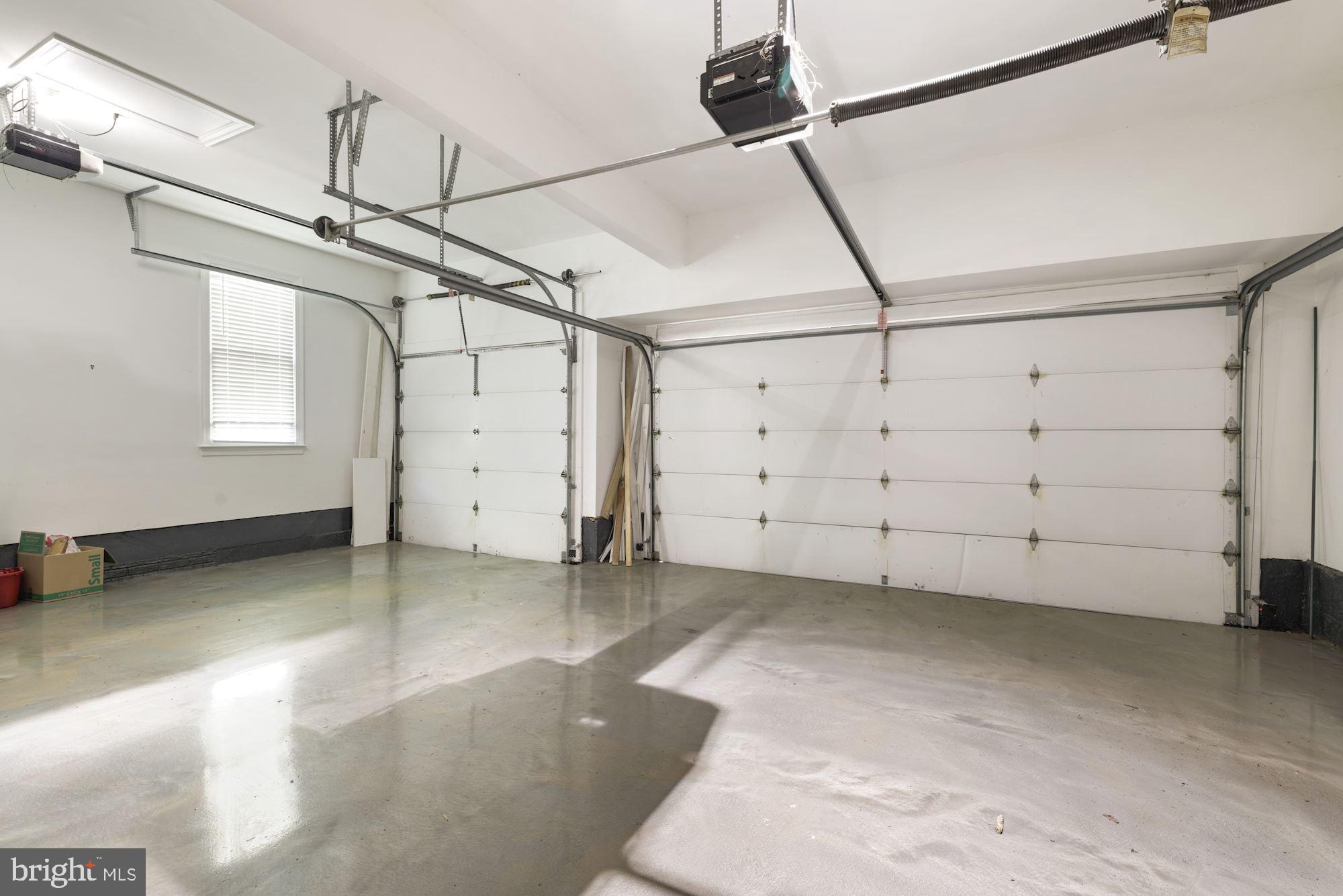 POTOMAC OUTSIDE - Residential