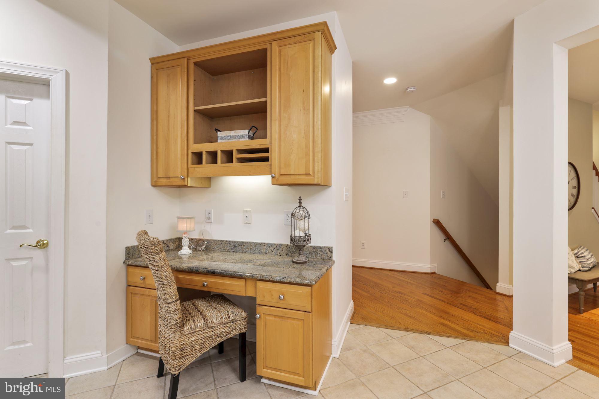 POTOMAC OUTSIDE - Residential