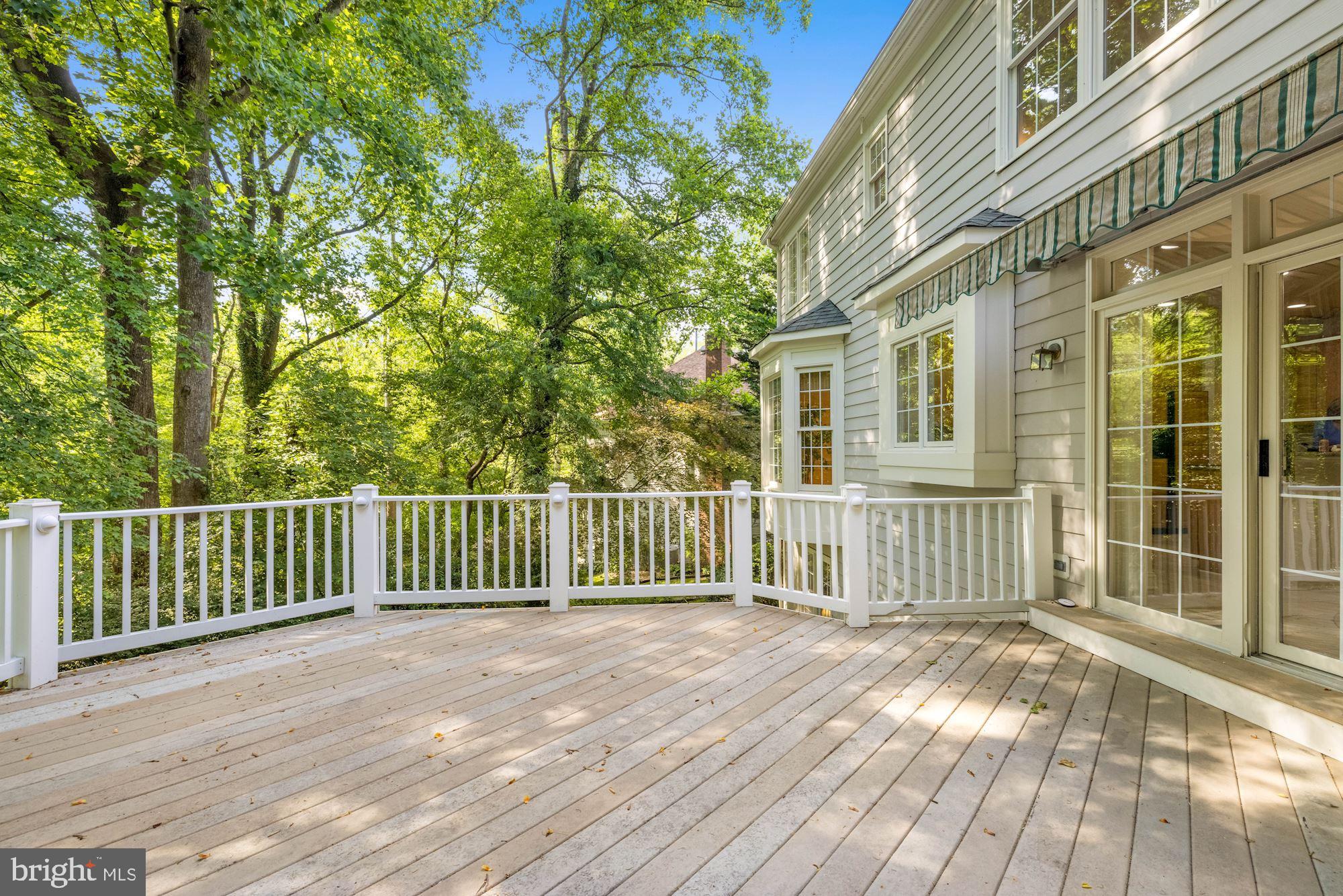 POTOMAC OUTSIDE - Residential