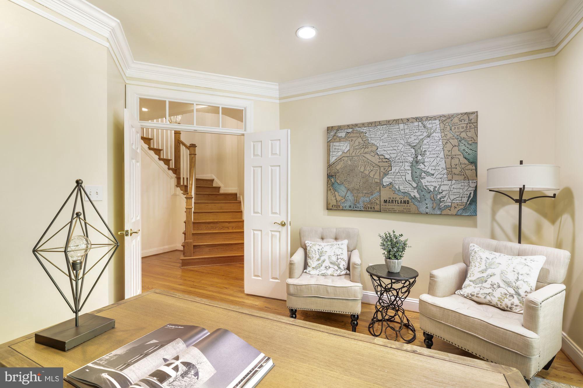 POTOMAC OUTSIDE - Residential