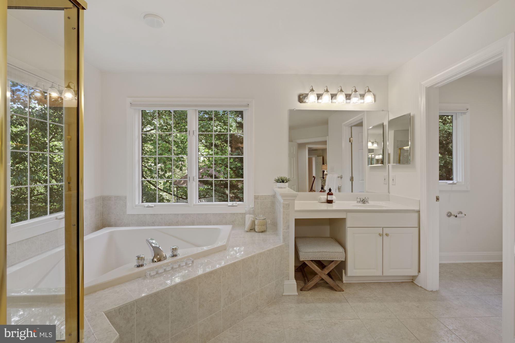 POTOMAC OUTSIDE - Residential