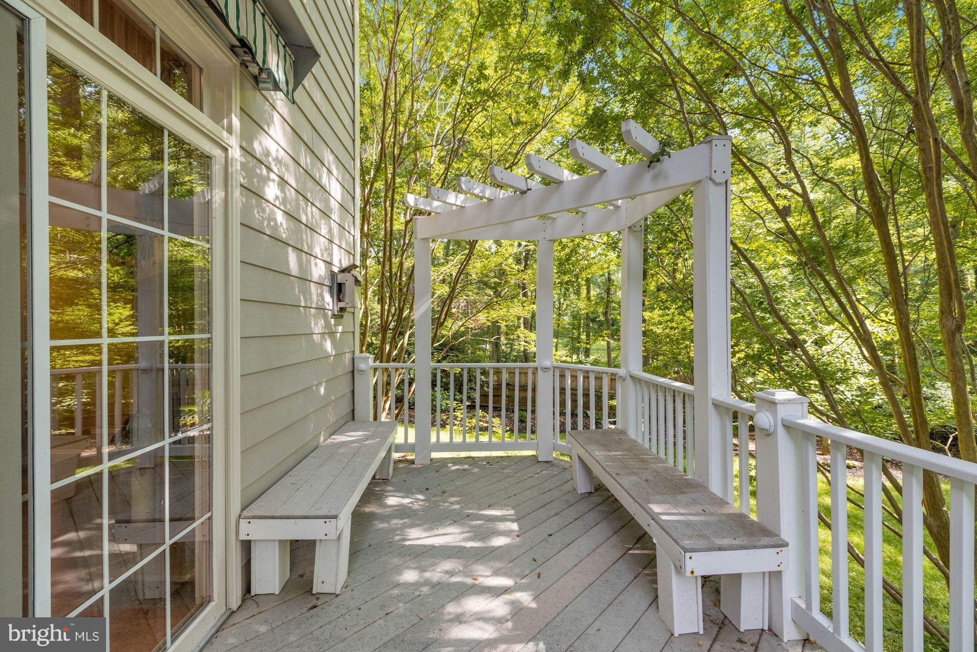 POTOMAC OUTSIDE - Residential