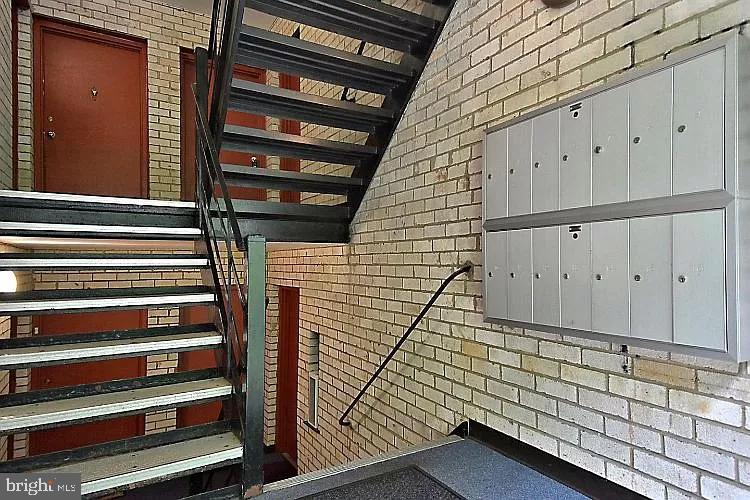 BETHESDA PARK - Residential Lease