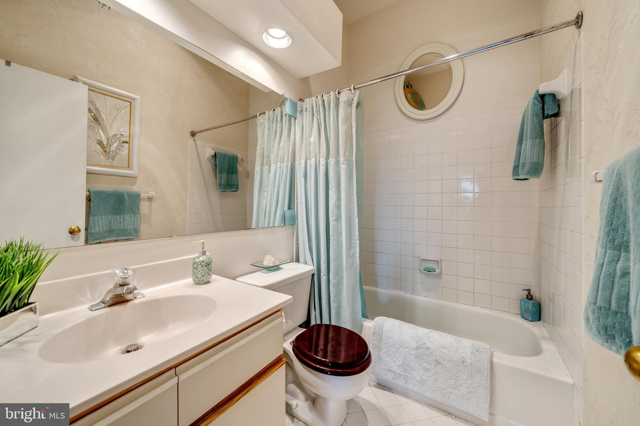 THE VINEYARDS - Residential