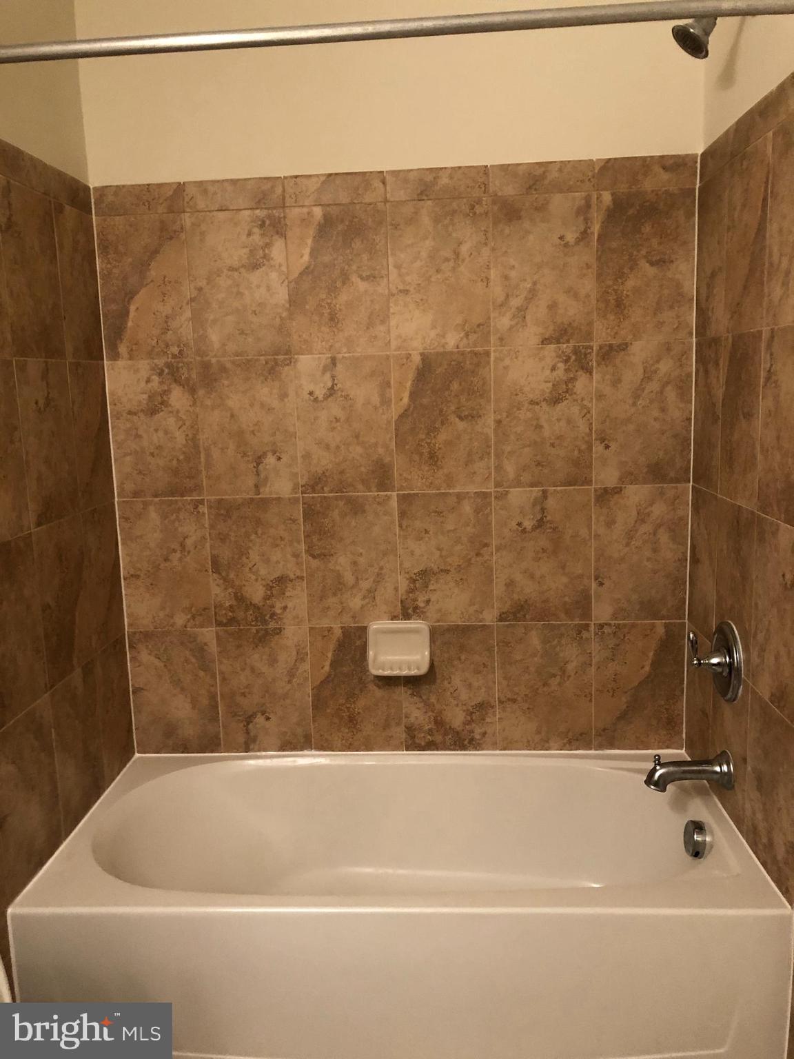 TOWNES AT GOOSE CREEK VILLAGE - Residential Lease