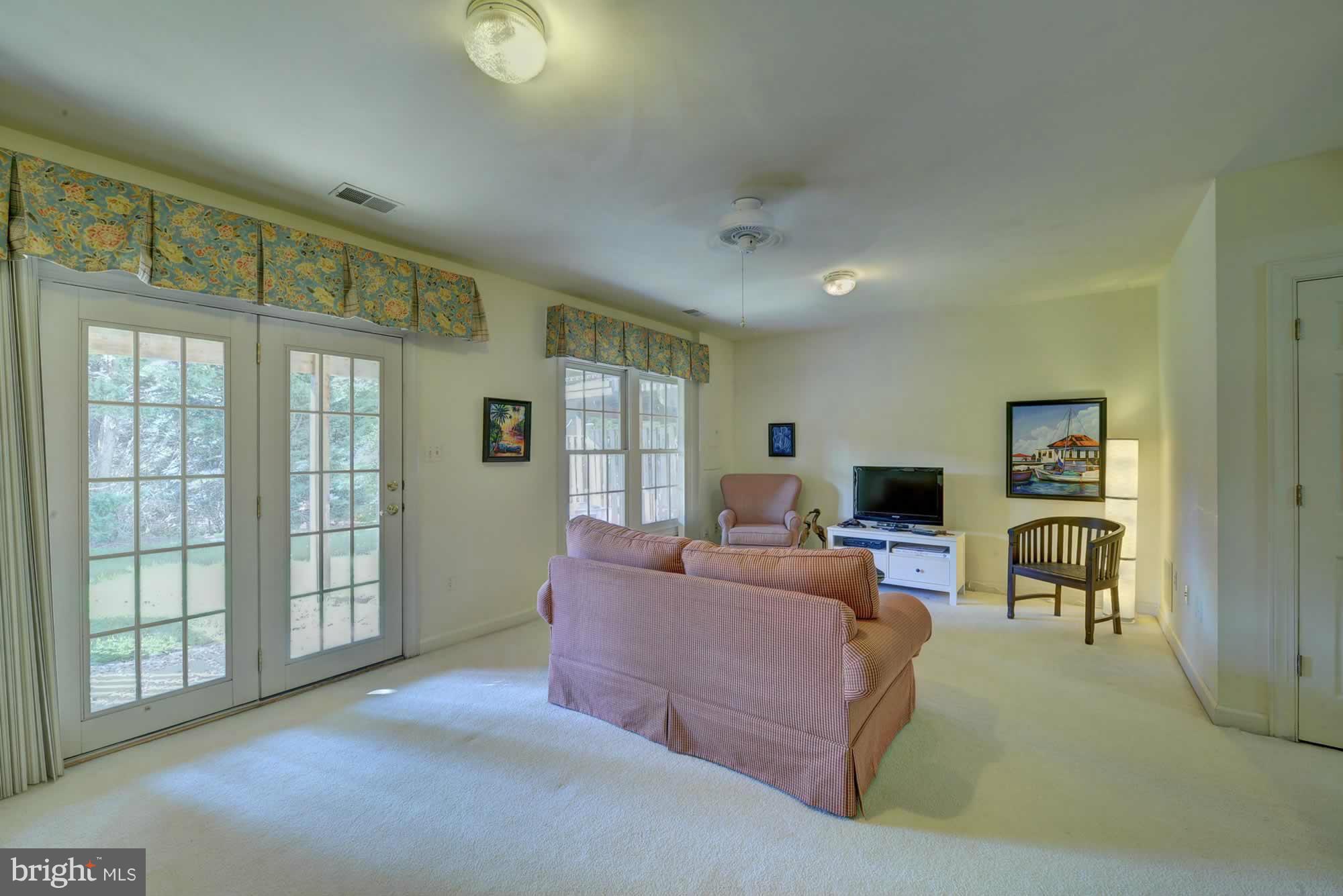 CENTRE RIDGE - Residential