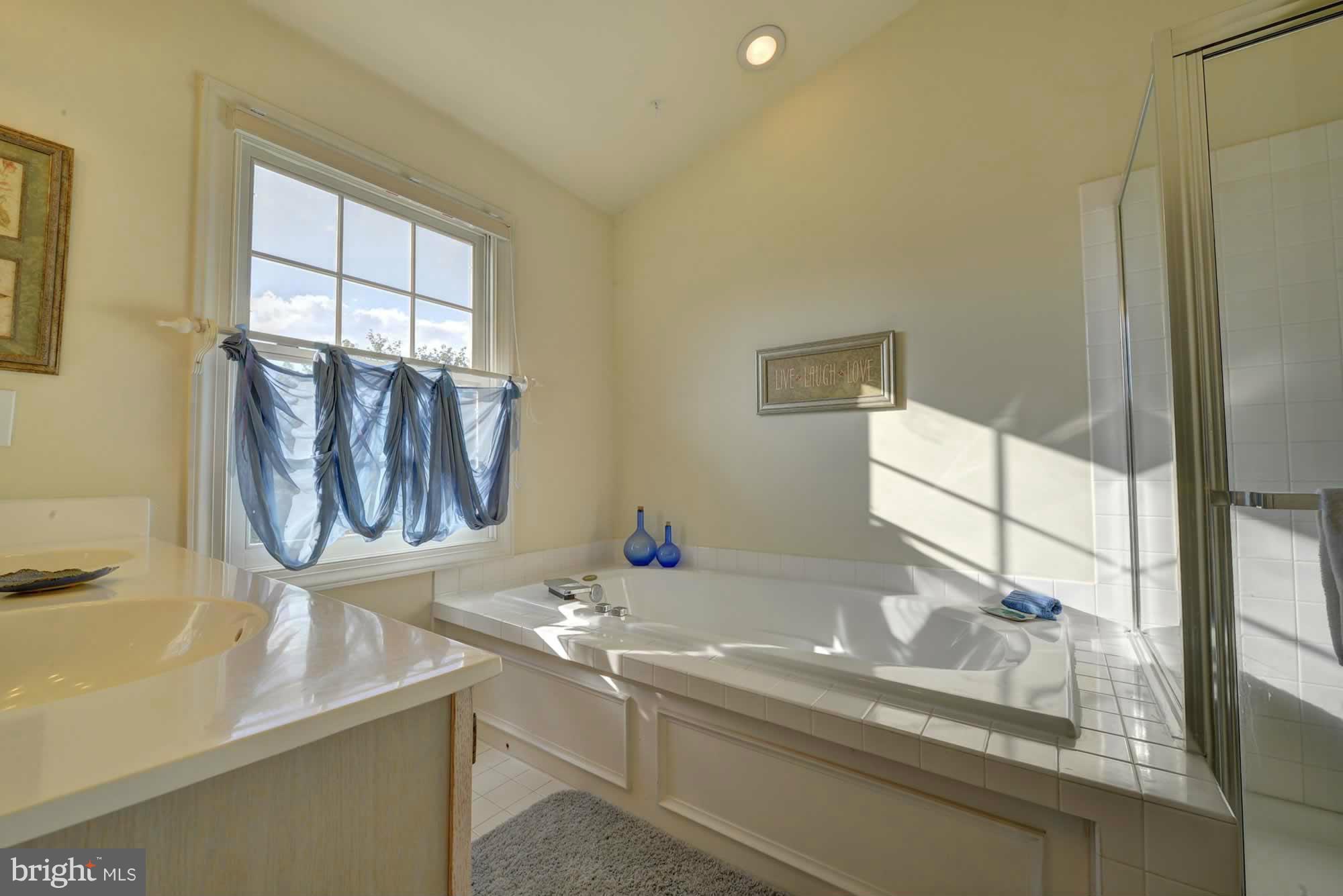 CENTRE RIDGE - Residential