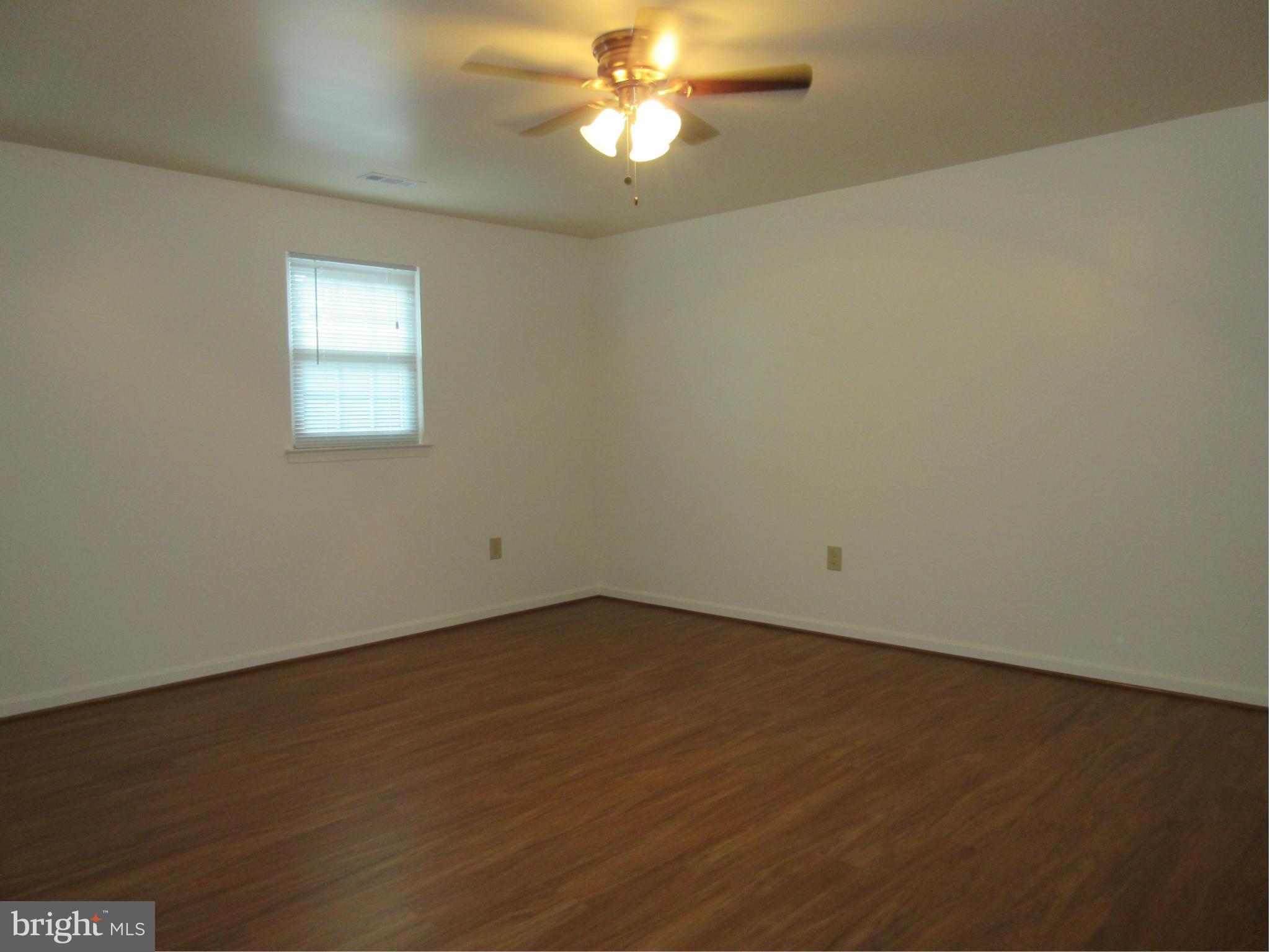 STRATFORD GLEN - Residential Lease