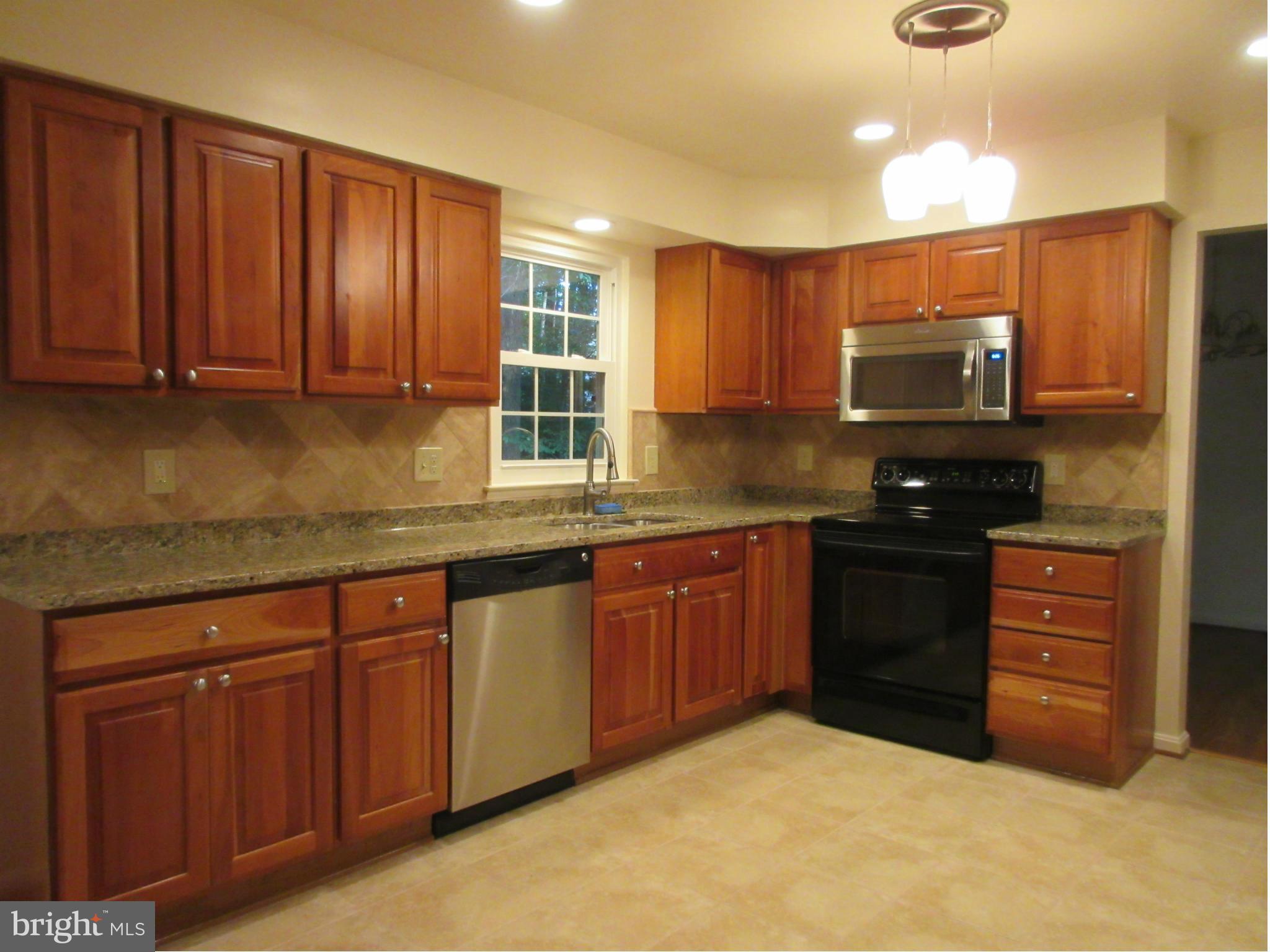 STRATFORD GLEN - Residential Lease