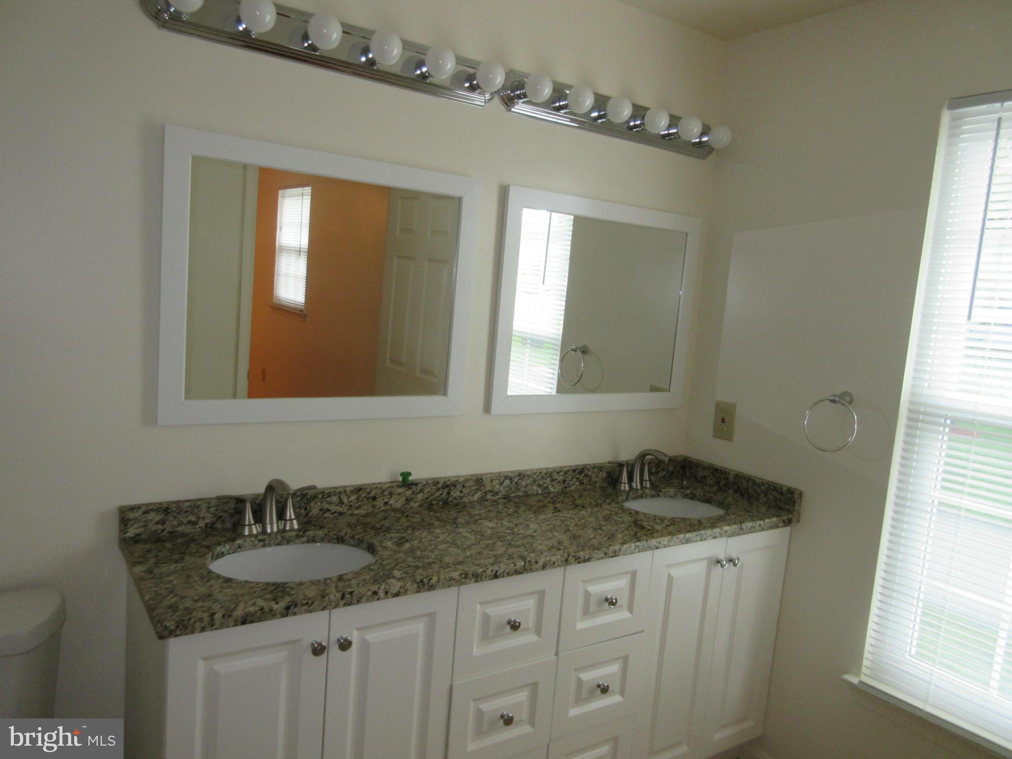 STRATFORD GLEN - Residential Lease