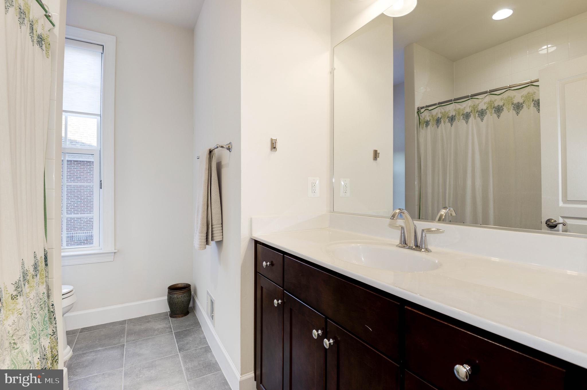 JAGUAR/YORKTOWN - Residential