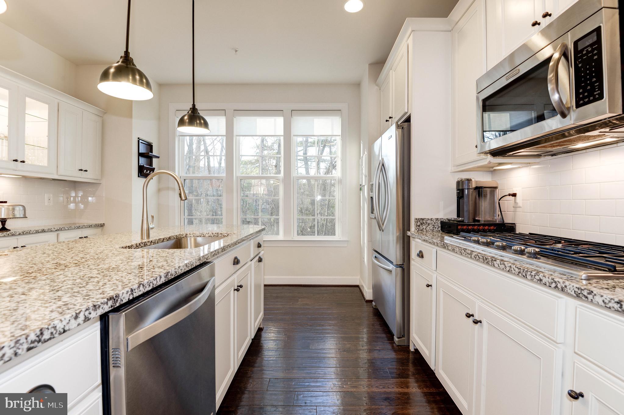 JAGUAR/YORKTOWN - Residential