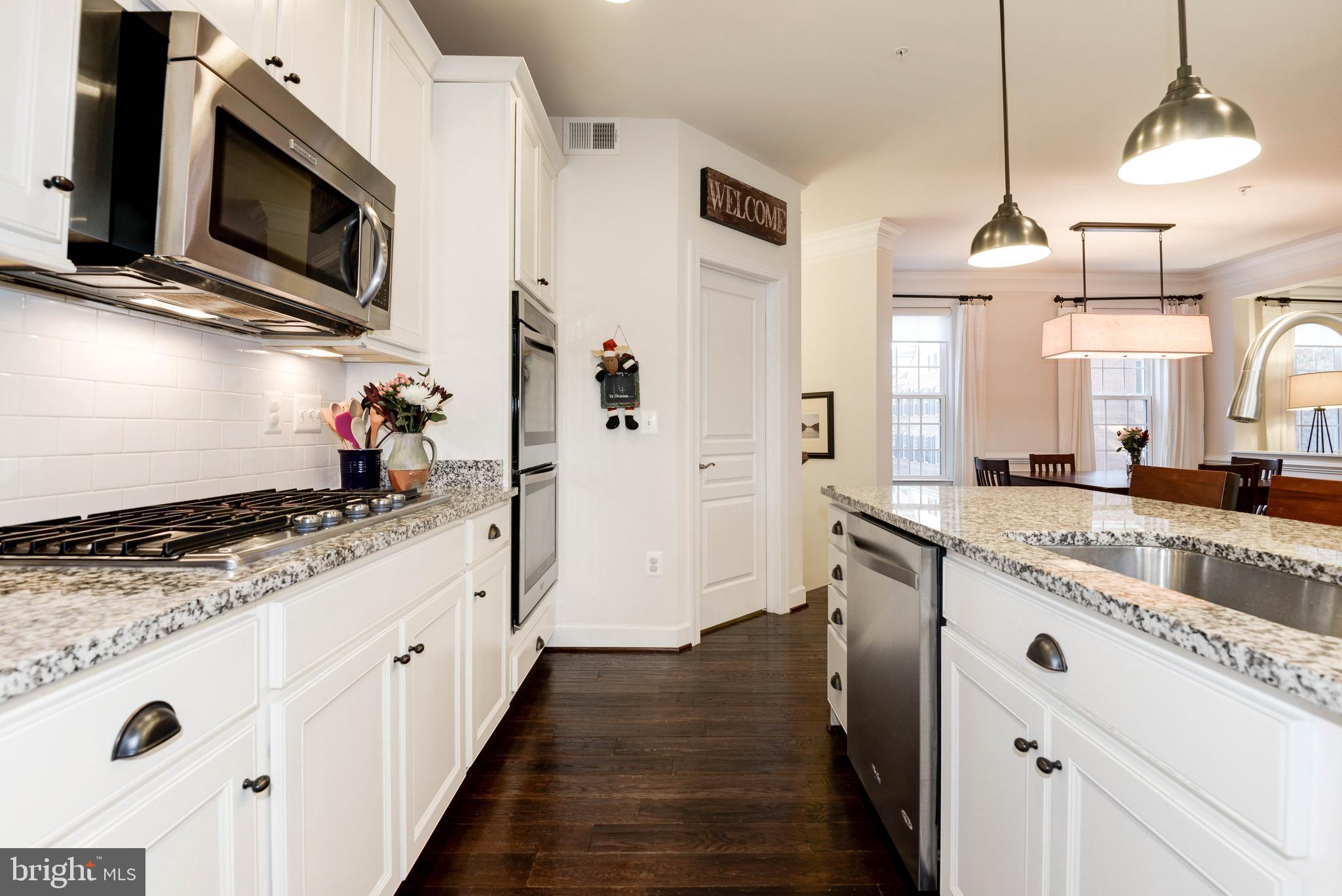 JAGUAR/YORKTOWN - Residential