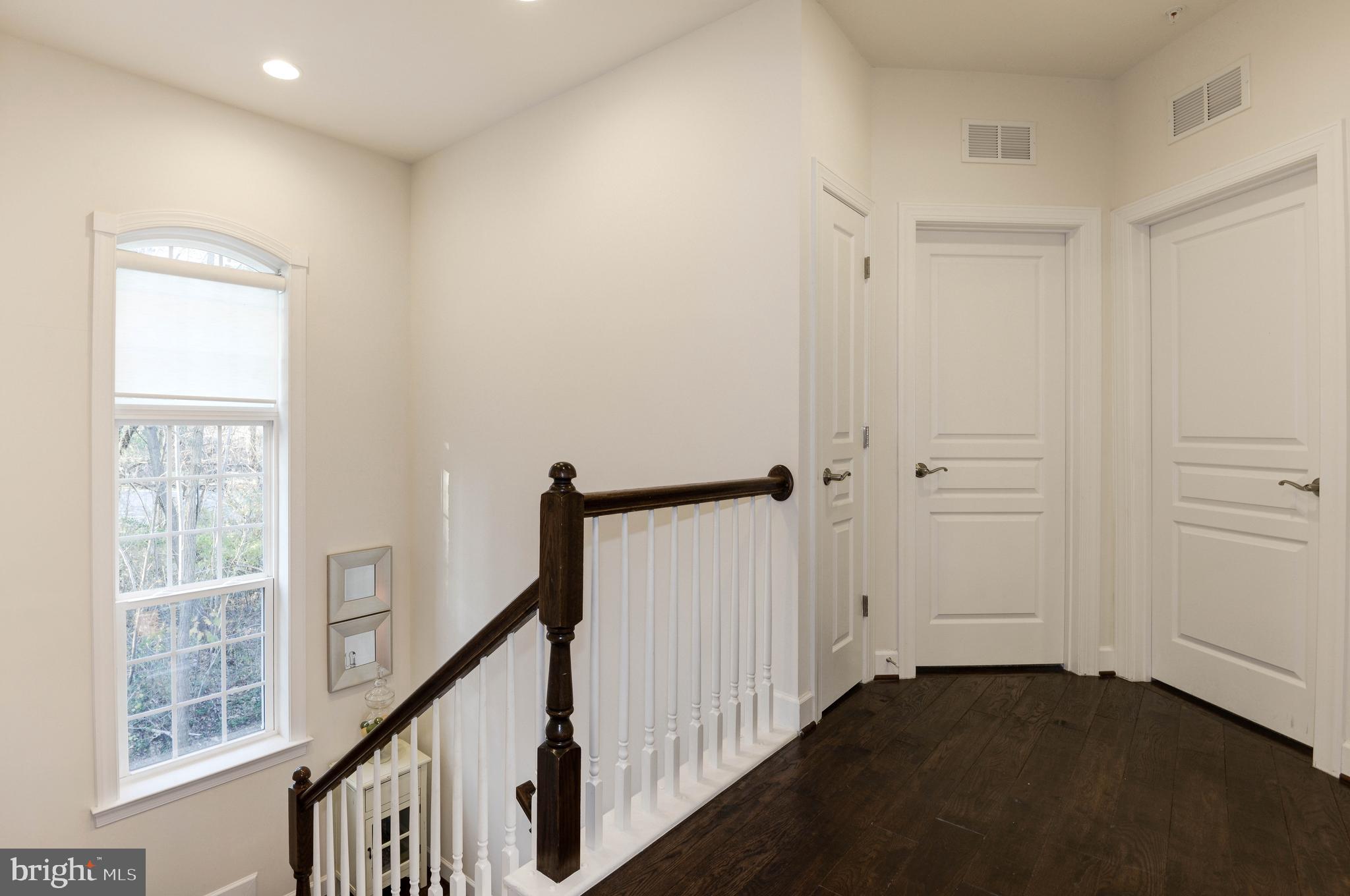 JAGUAR/YORKTOWN - Residential