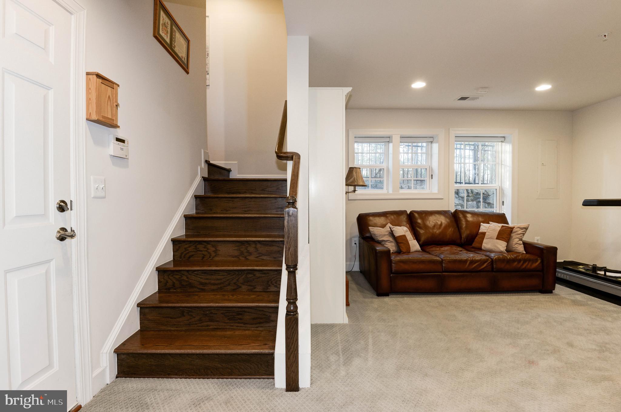 JAGUAR/YORKTOWN - Residential