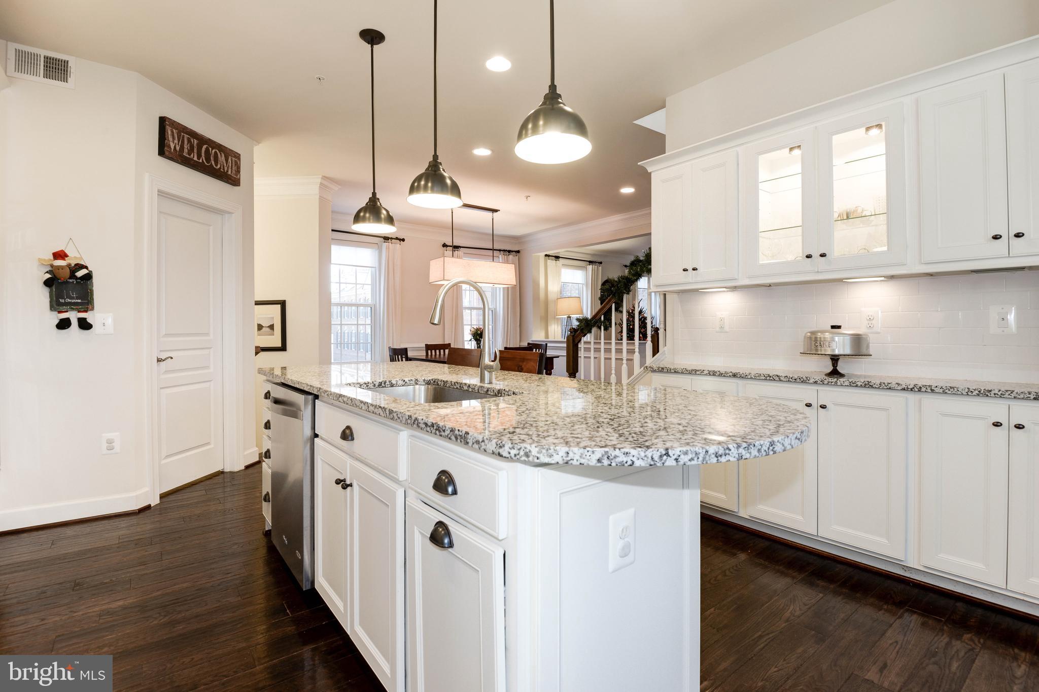 JAGUAR/YORKTOWN - Residential