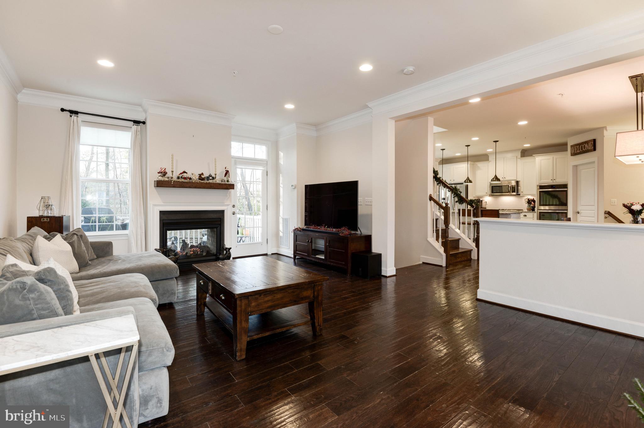 JAGUAR/YORKTOWN - Residential