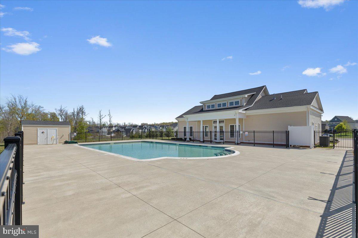 THE VILLAGE AT COURTHOUSE COMMONS - Residential