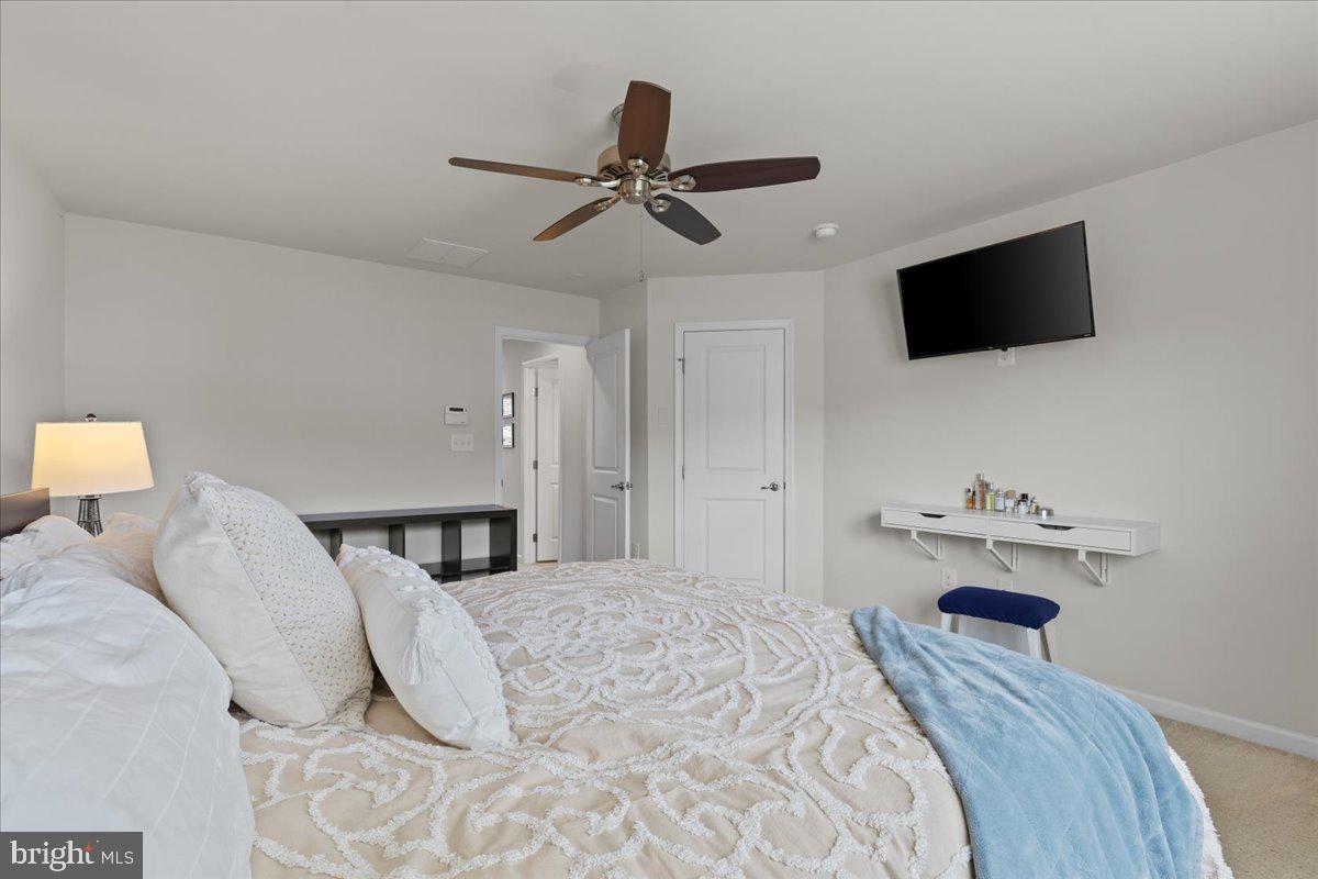 THE VILLAGE AT COURTHOUSE COMMONS - Residential