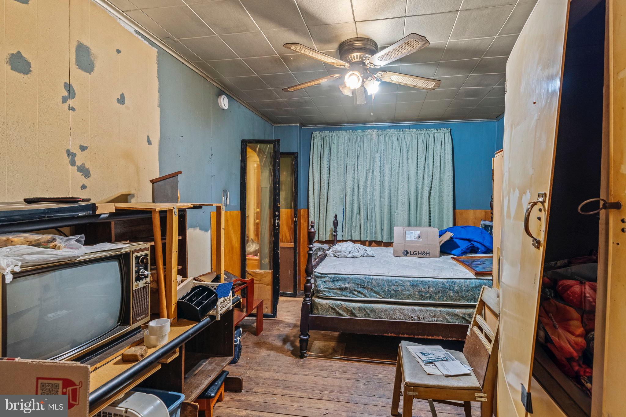 2892 N CONSTITUTION ROAD