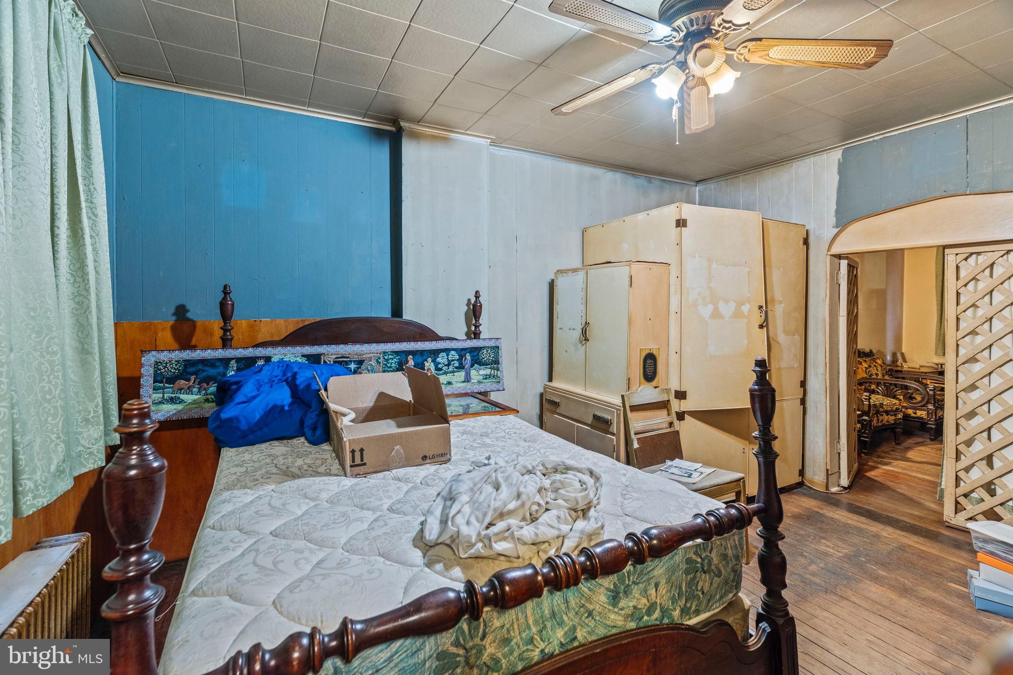 2892 N CONSTITUTION ROAD