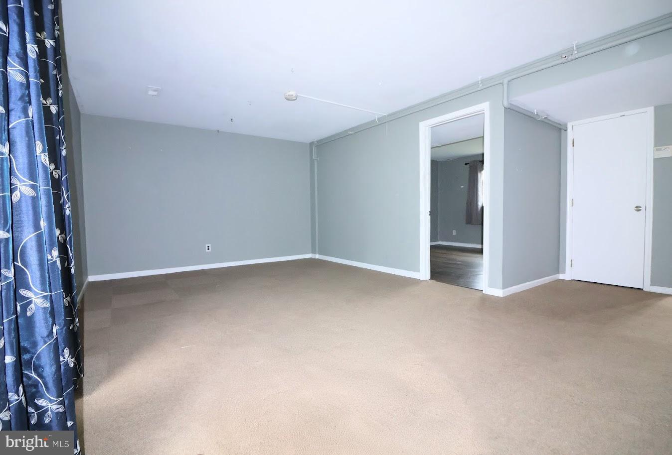 DUTCH NECK FARMS - Residential