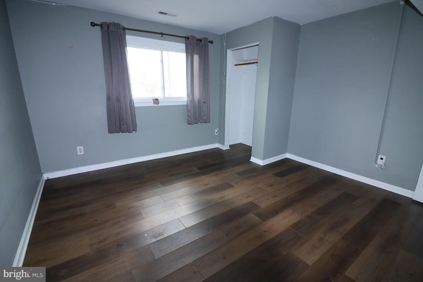 DUTCH NECK FARMS - Residential