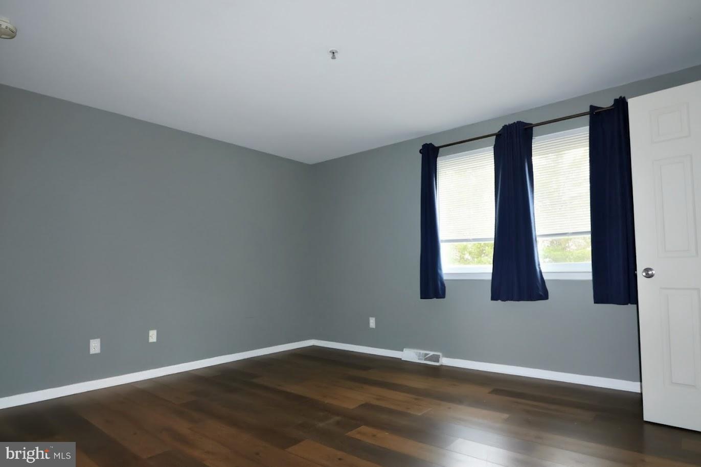 DUTCH NECK FARMS - Residential