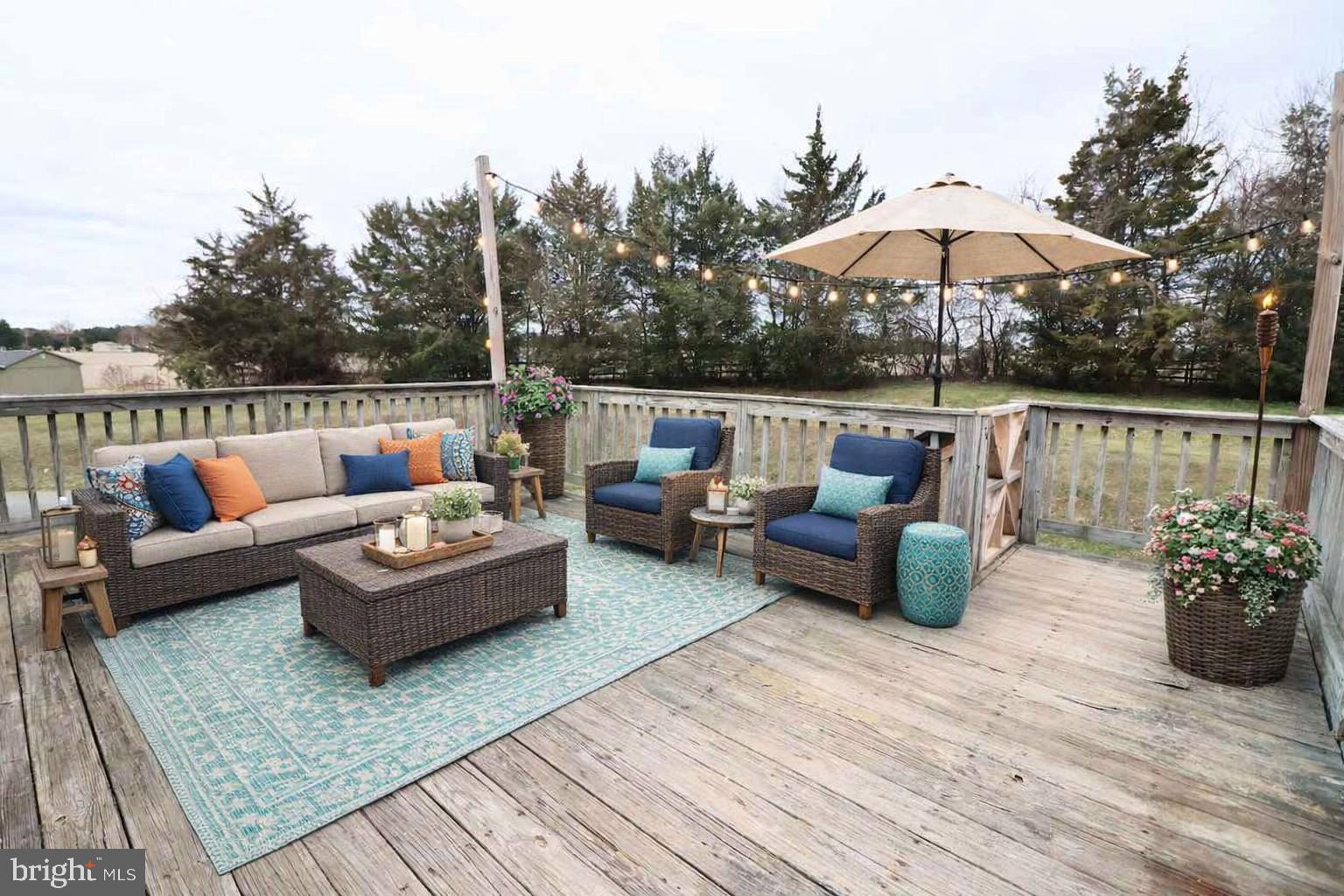 DUTCH NECK FARMS - Residential