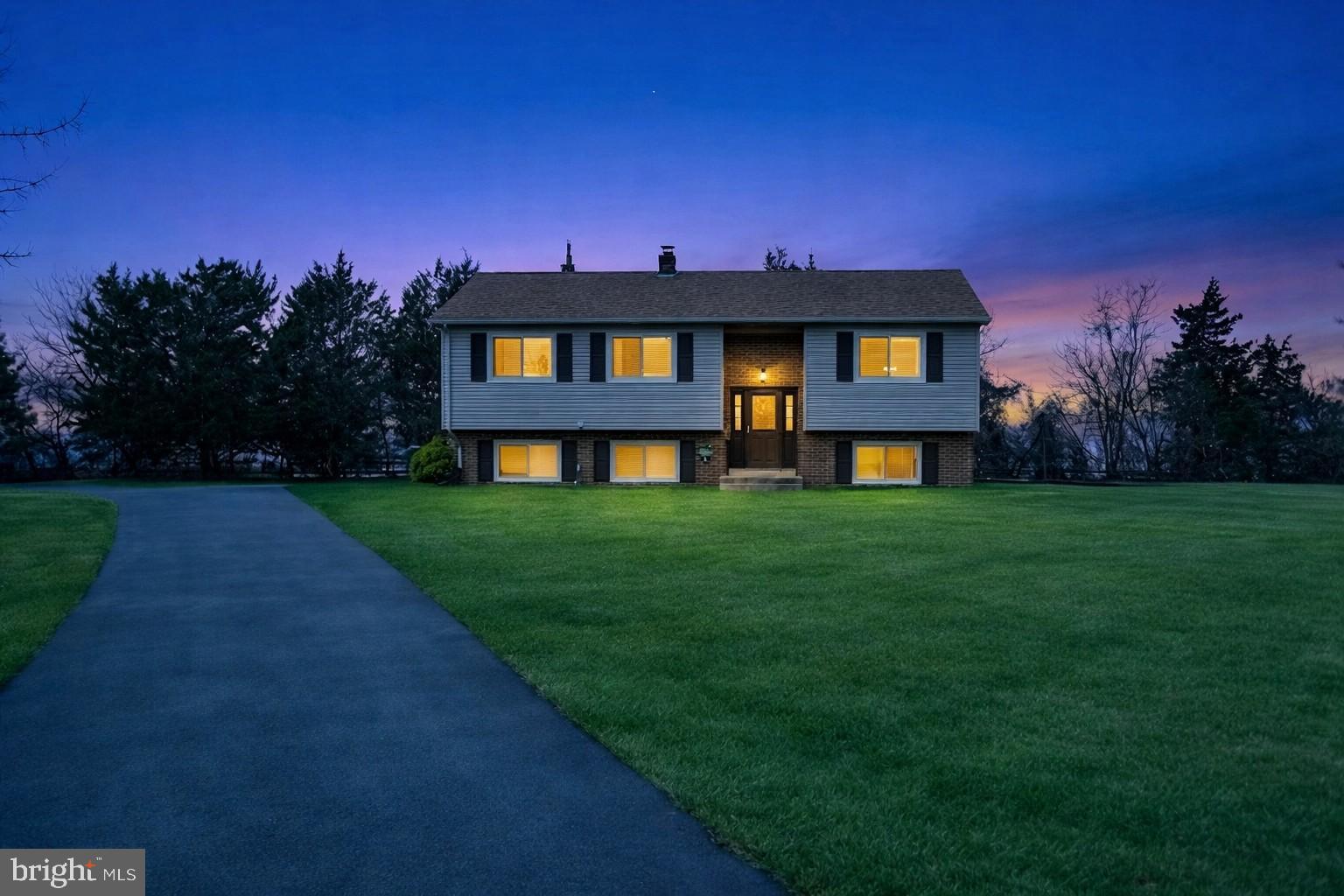 DUTCH NECK FARMS - Residential