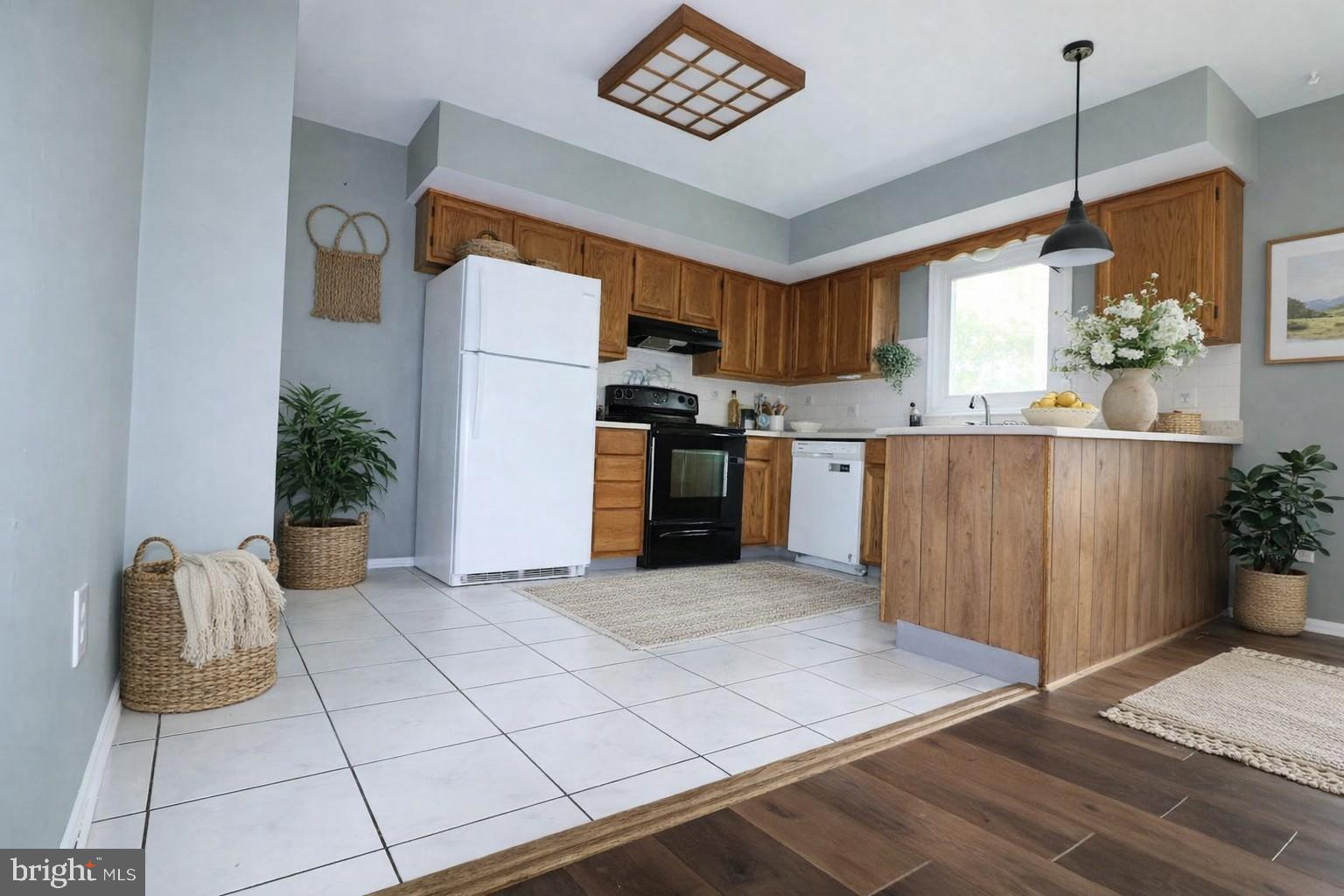 DUTCH NECK FARMS - Residential