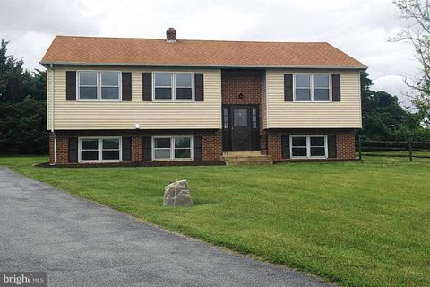 Homes For Sale - 11 Delft Court<br/> MIDDLETOWN, DE 19709