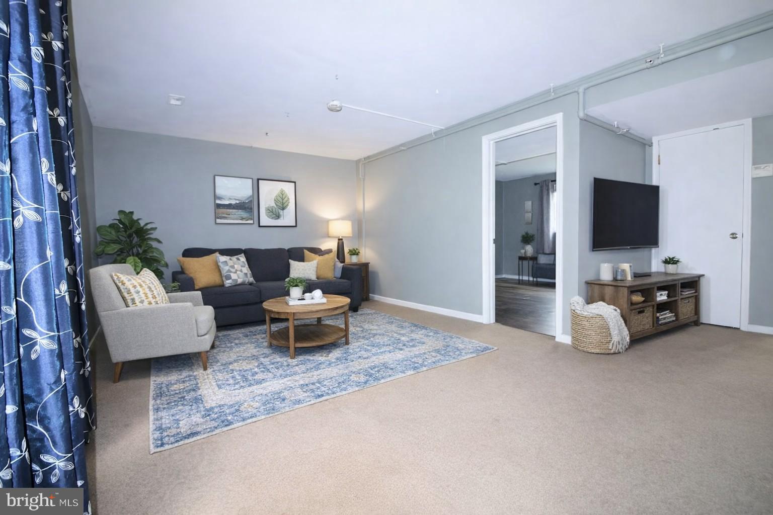 DUTCH NECK FARMS - Residential