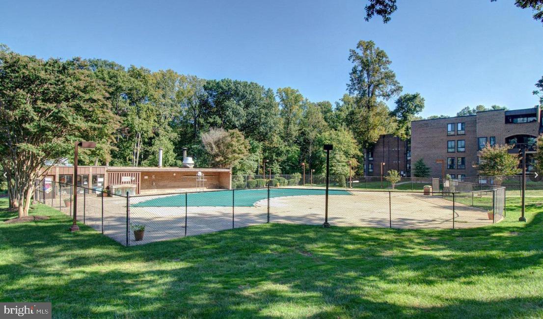 CHESTNUT GROVE - Residential