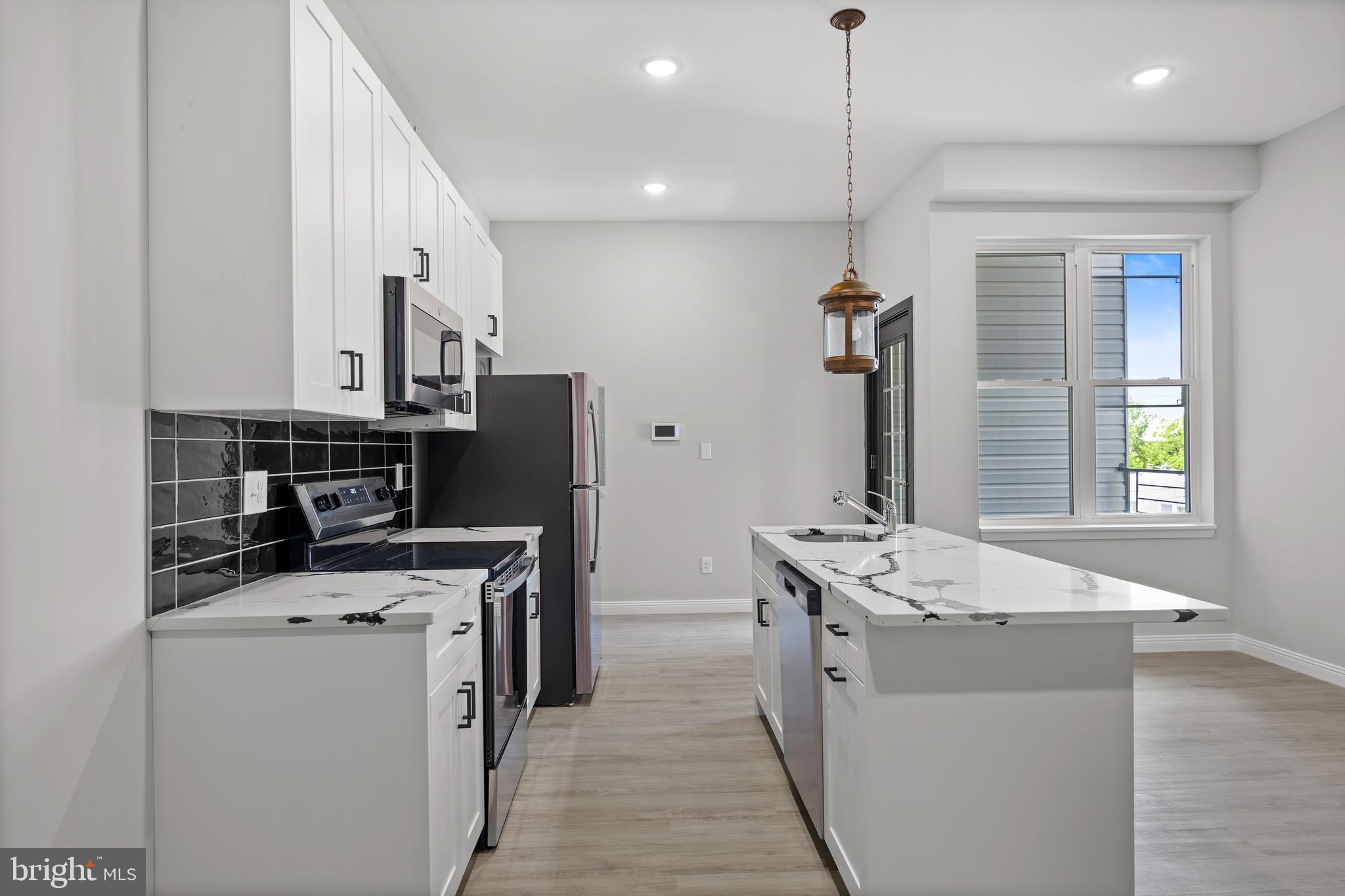 403 N SIMPSON STREET