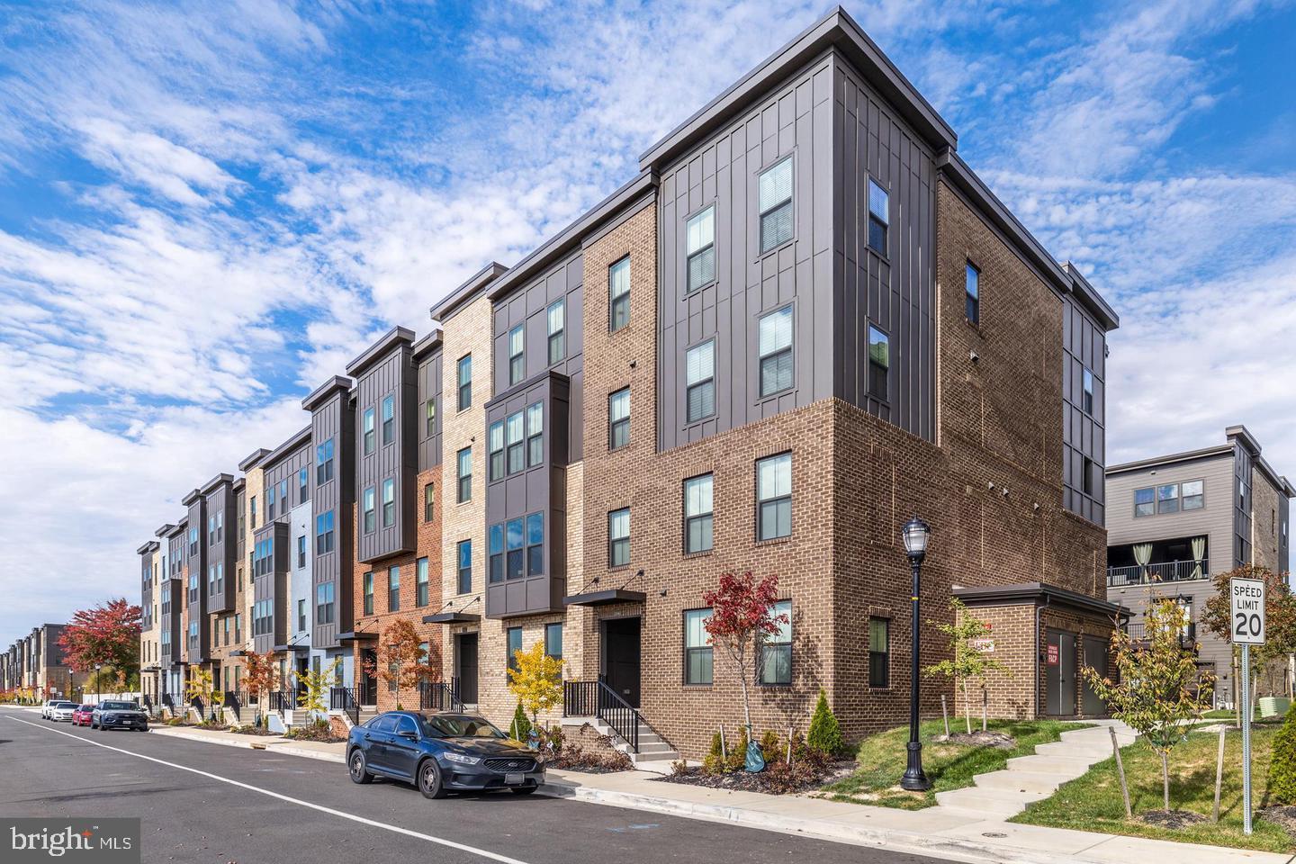 PADDOCK POINTE - Residential Lease