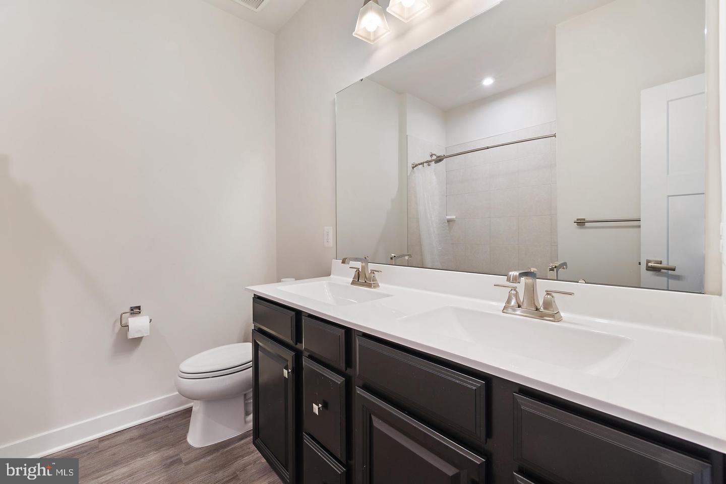 PADDOCK POINTE - Residential Lease