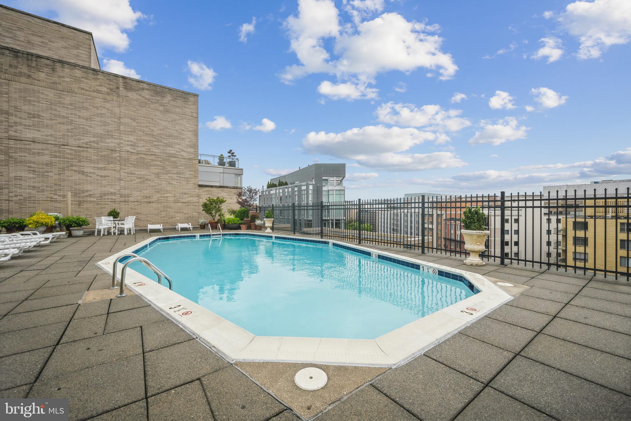 WEST END - Residential Lease