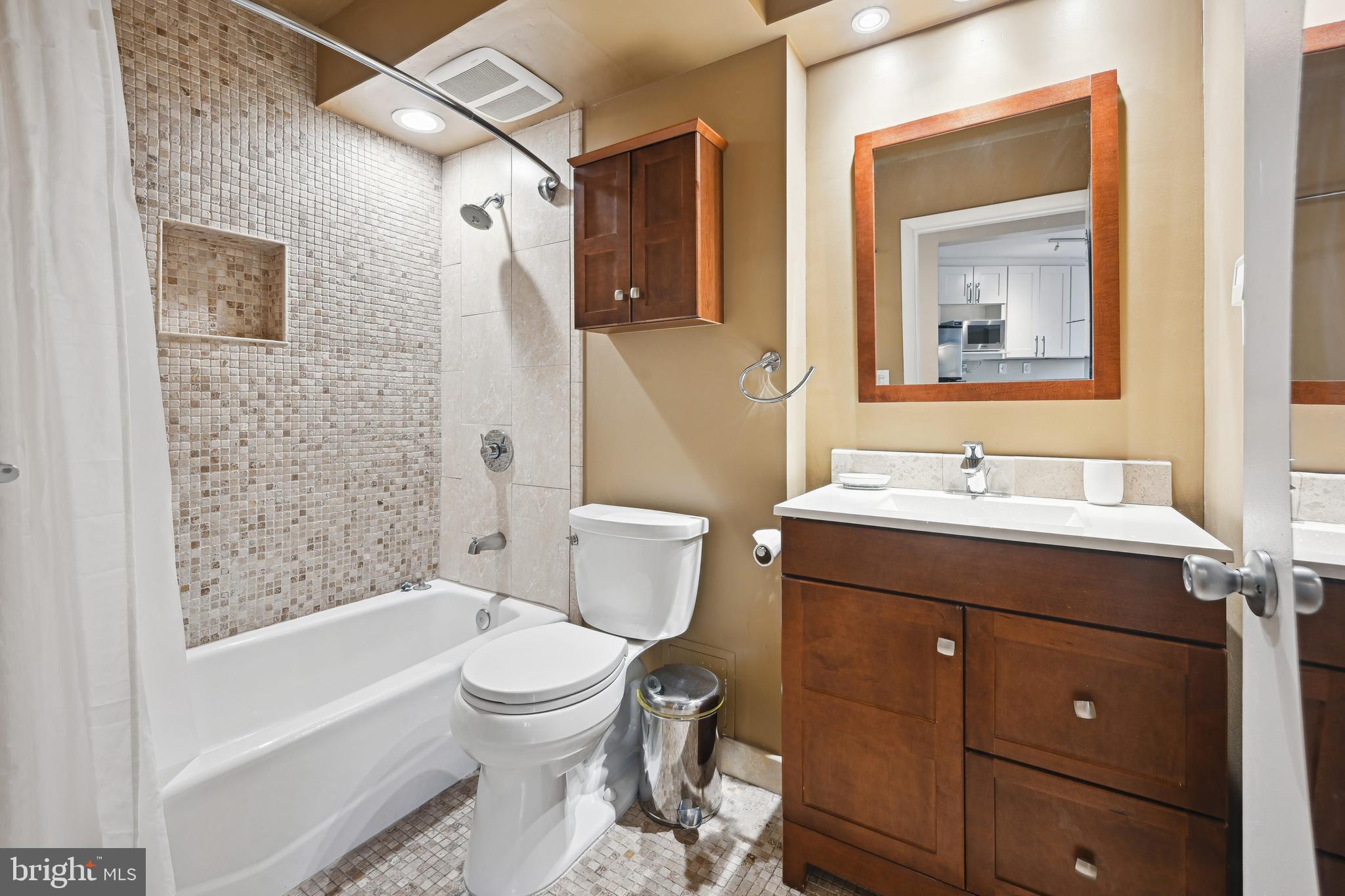 WEST END - Residential Lease
