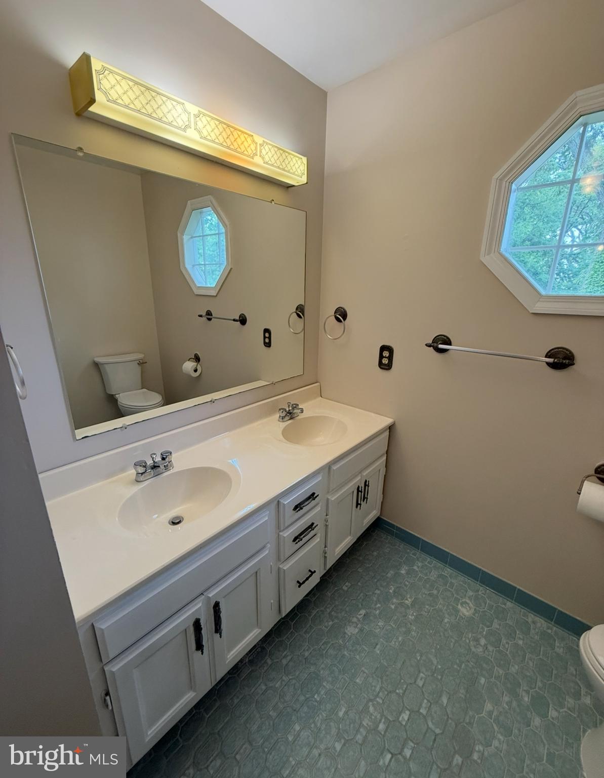 FERRY LANDING VILLA - Residential