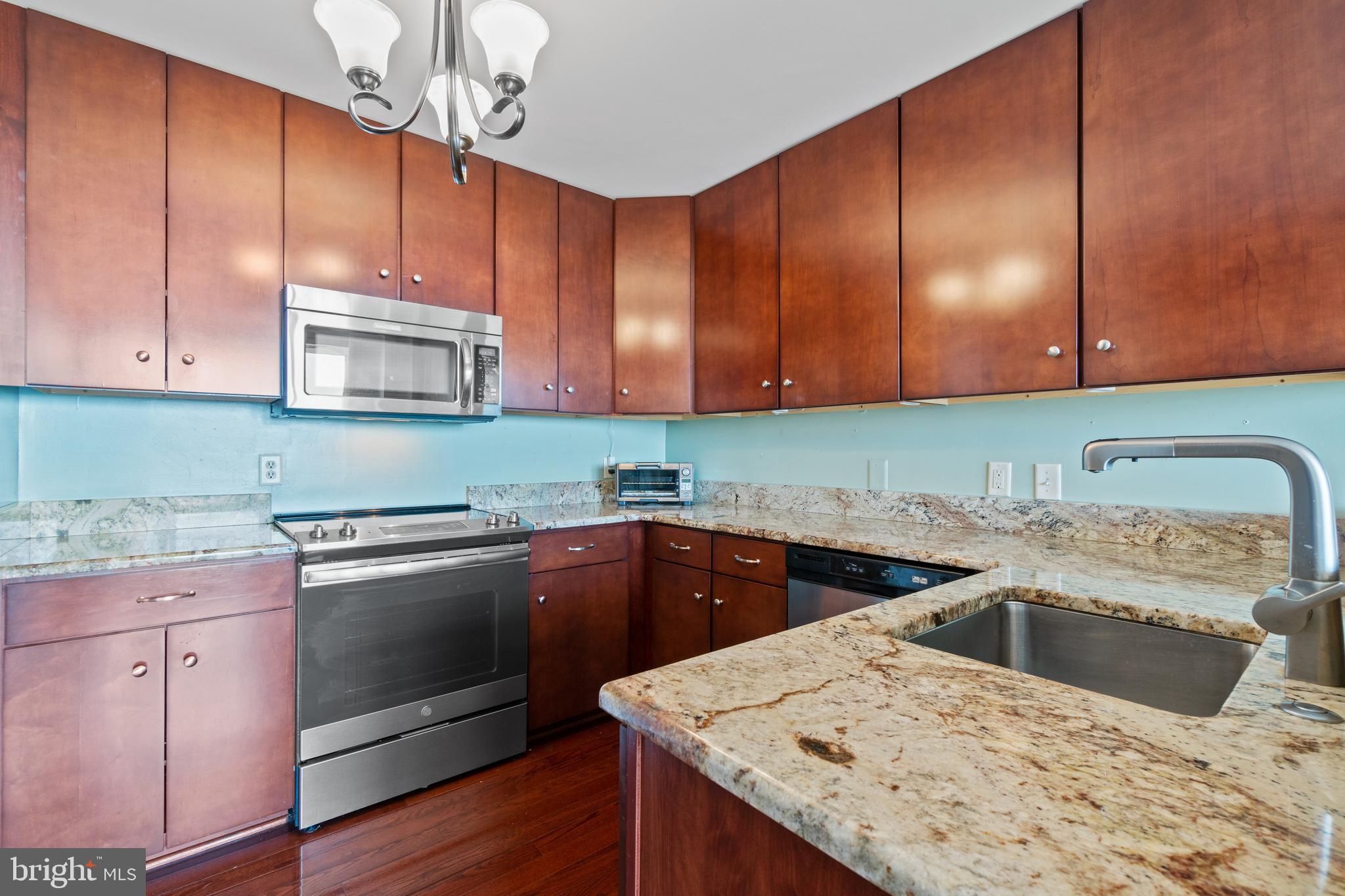 HARBORVIEW - Residential Lease