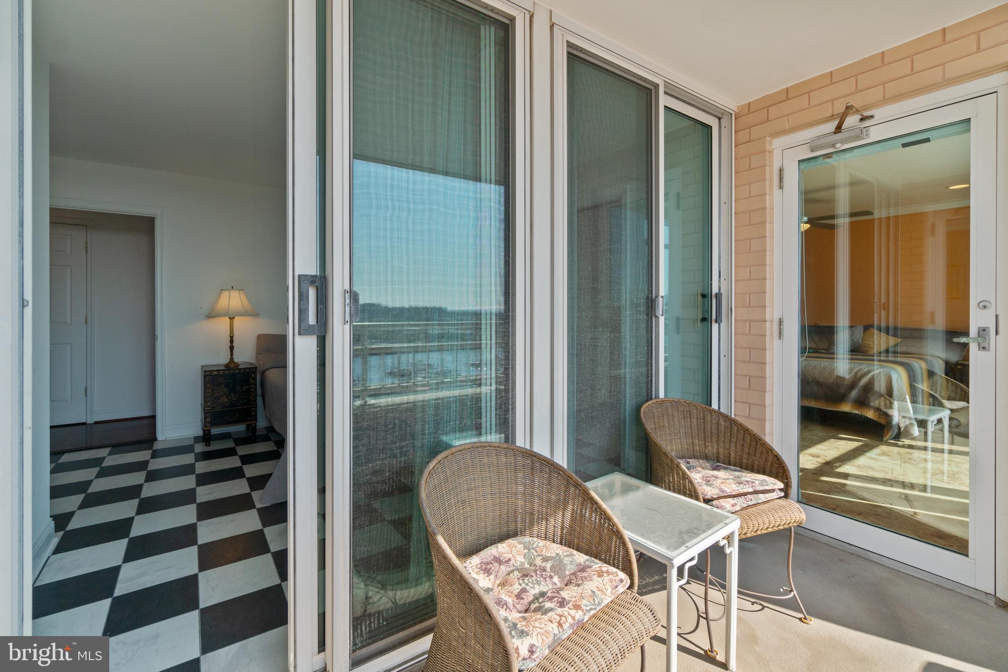 HARBORVIEW - Residential Lease