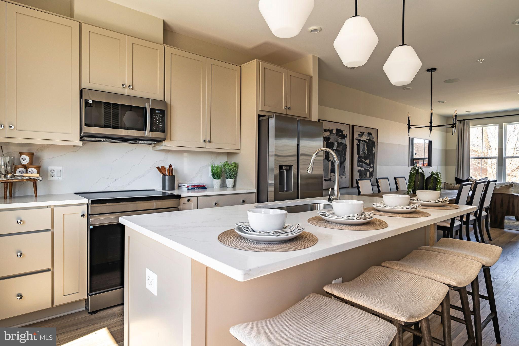 13801 CHRISSWIND AVENUE