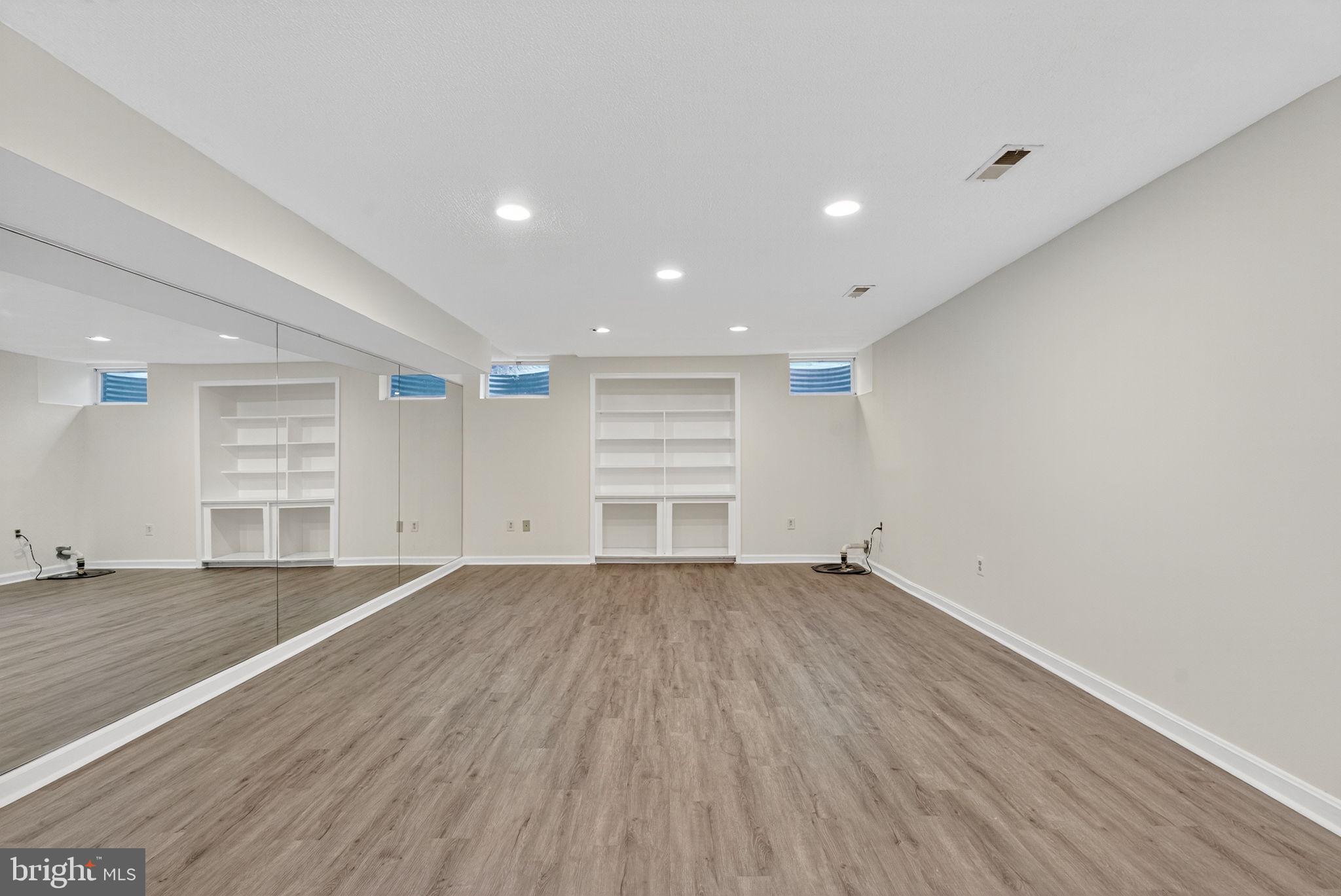 SYCAMORE RIDGE - Residential