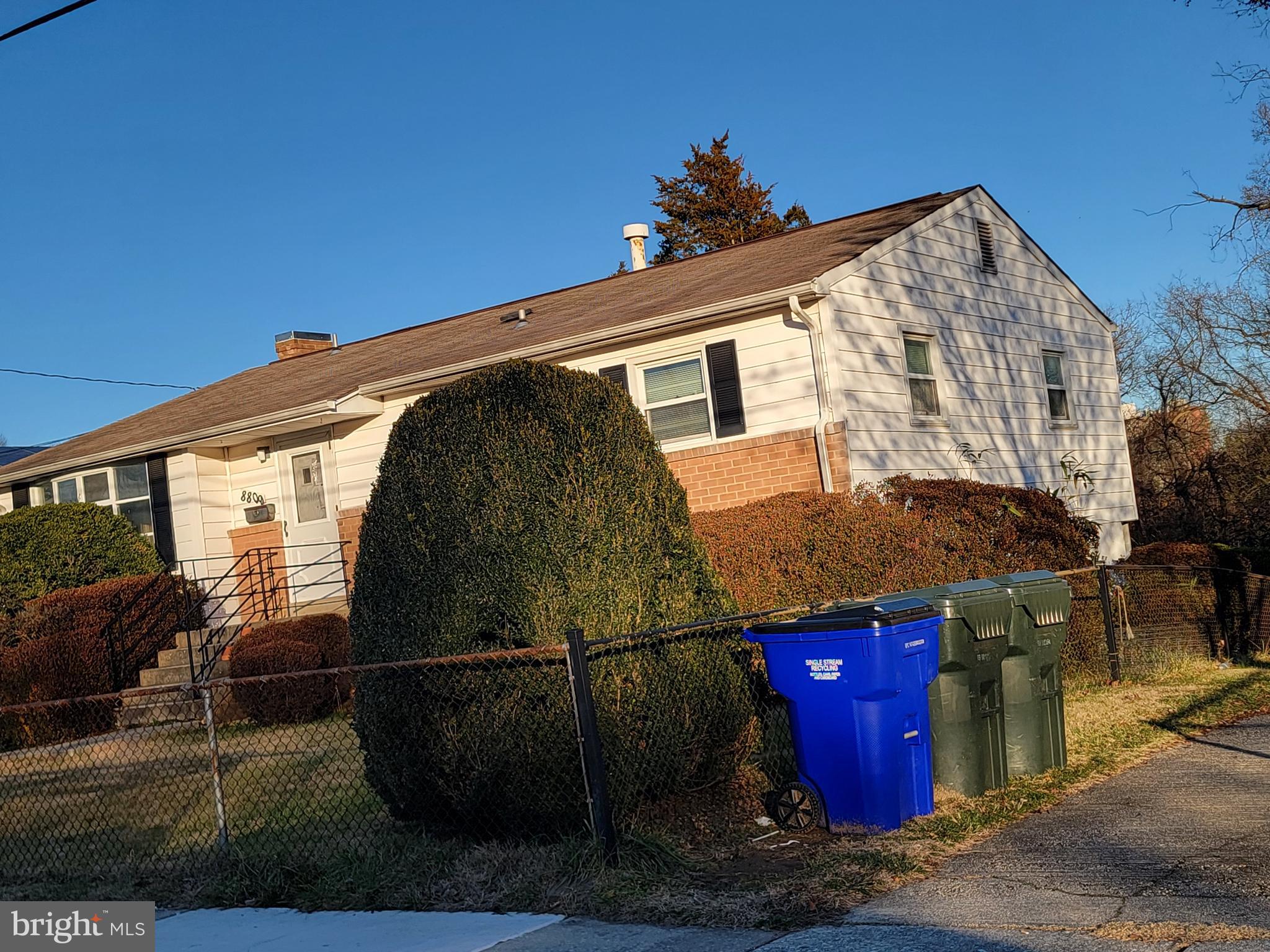 UNIVERSITY VIEW - Residential