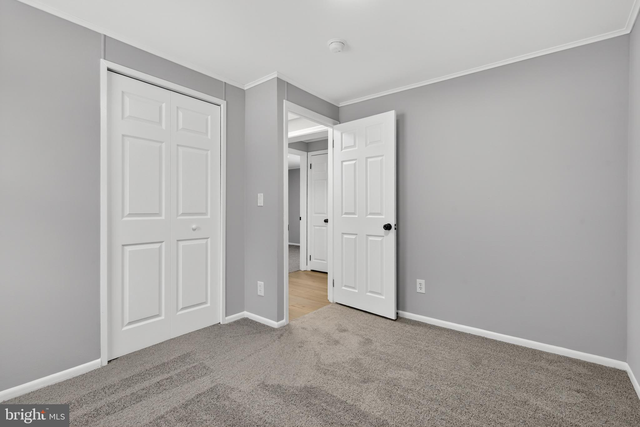 WINDSOR MANOR - Residential