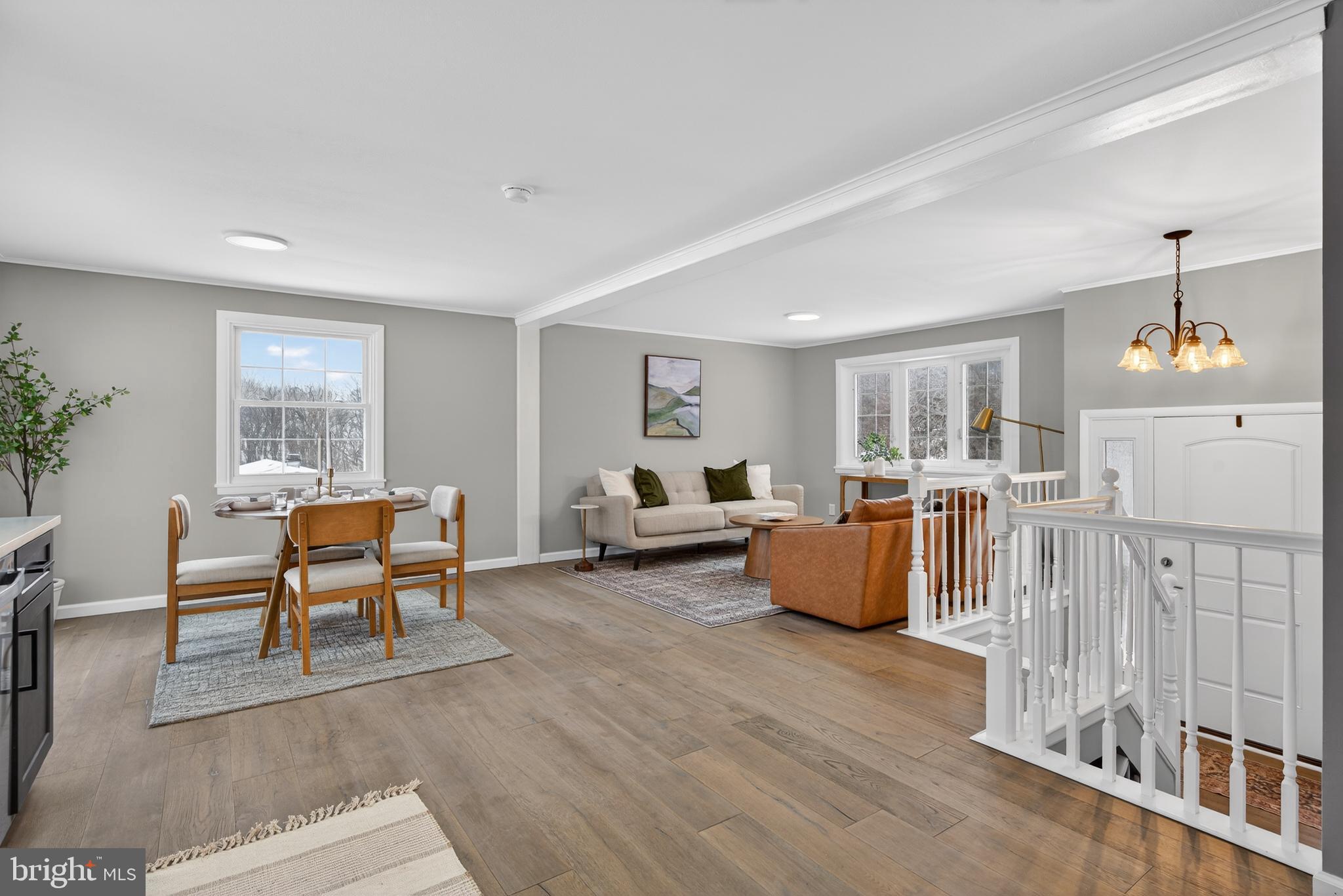 WINDSOR MANOR - Residential