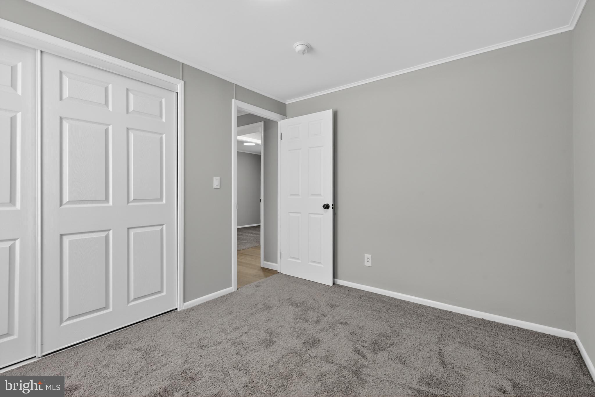 WINDSOR MANOR - Residential